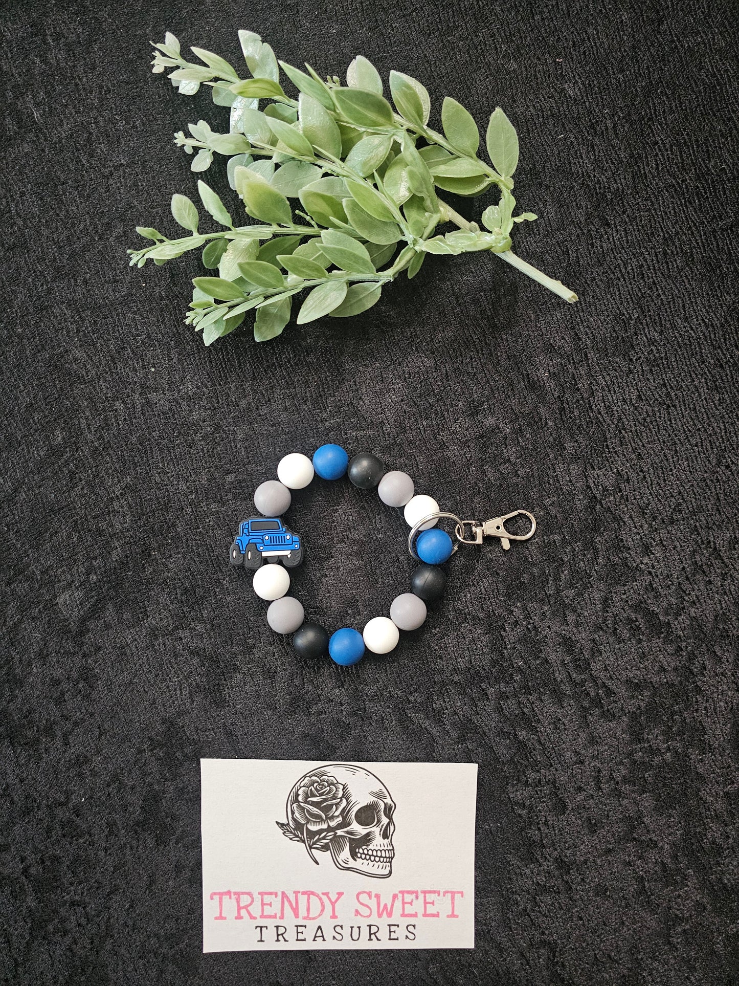 Blue Jeep Beaded Bracelet Keychain