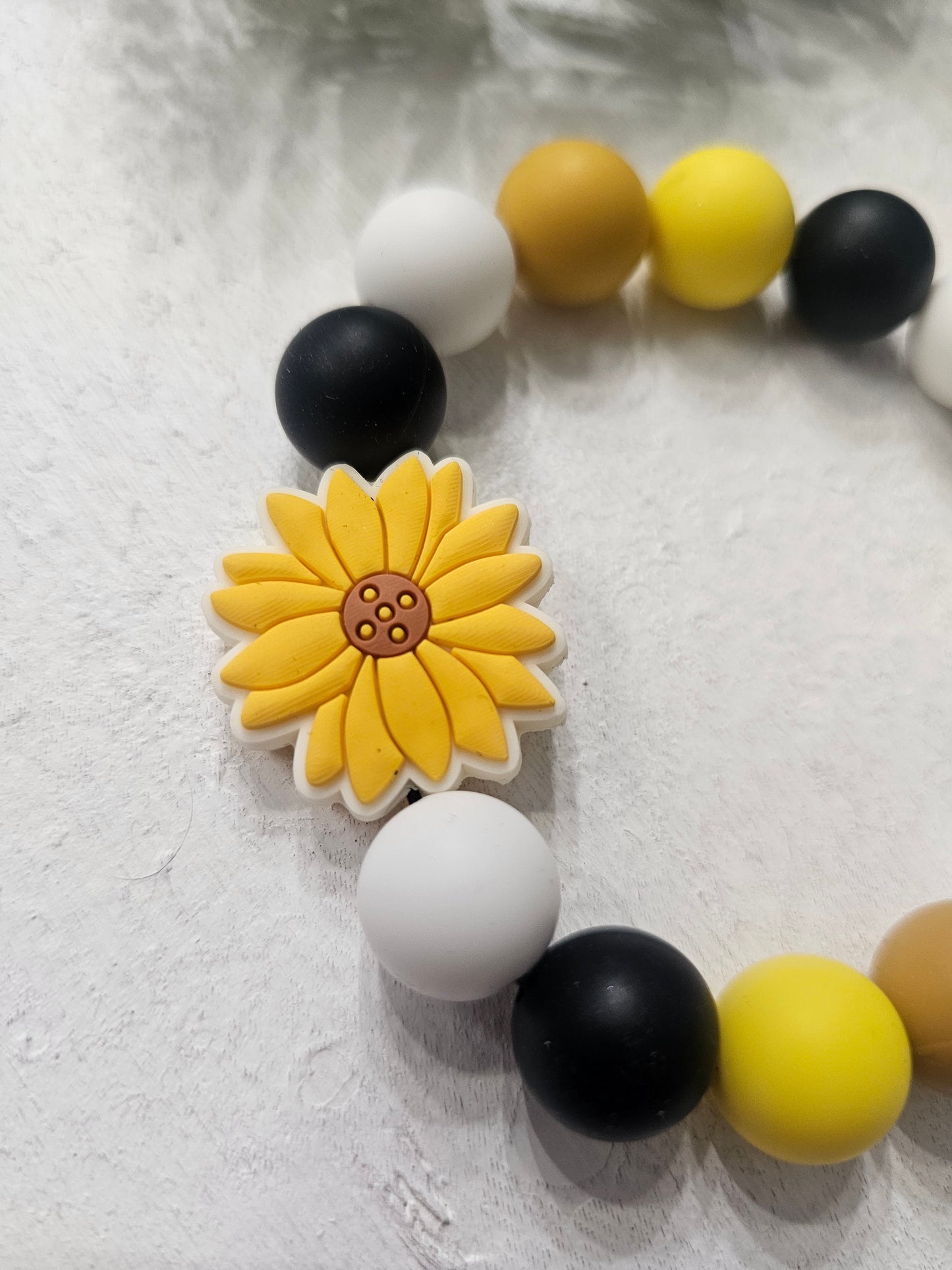Light Sunflower Beaded Bracelet Keychain