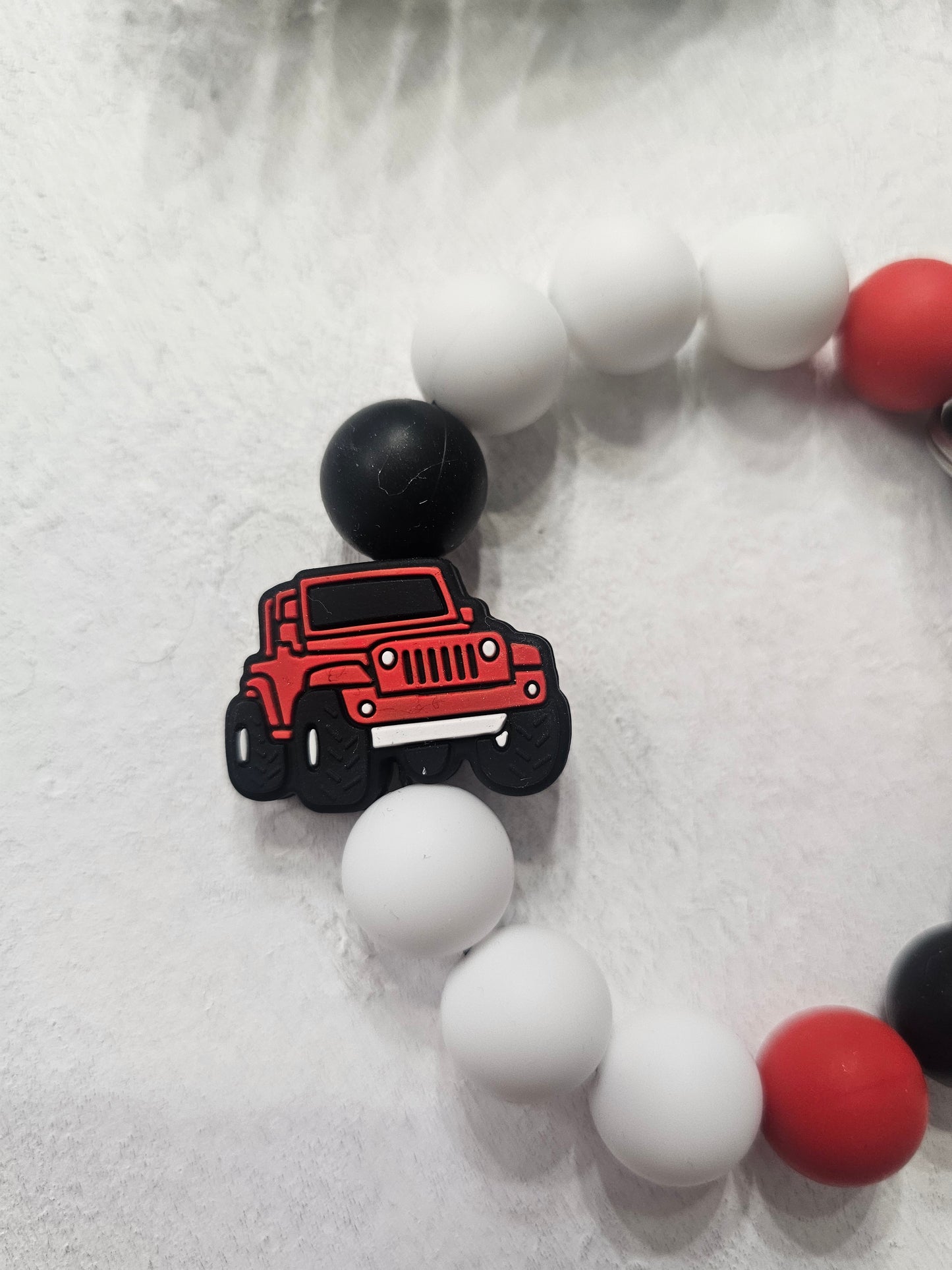 Red Jeep Beaded Bracelet Keychain
