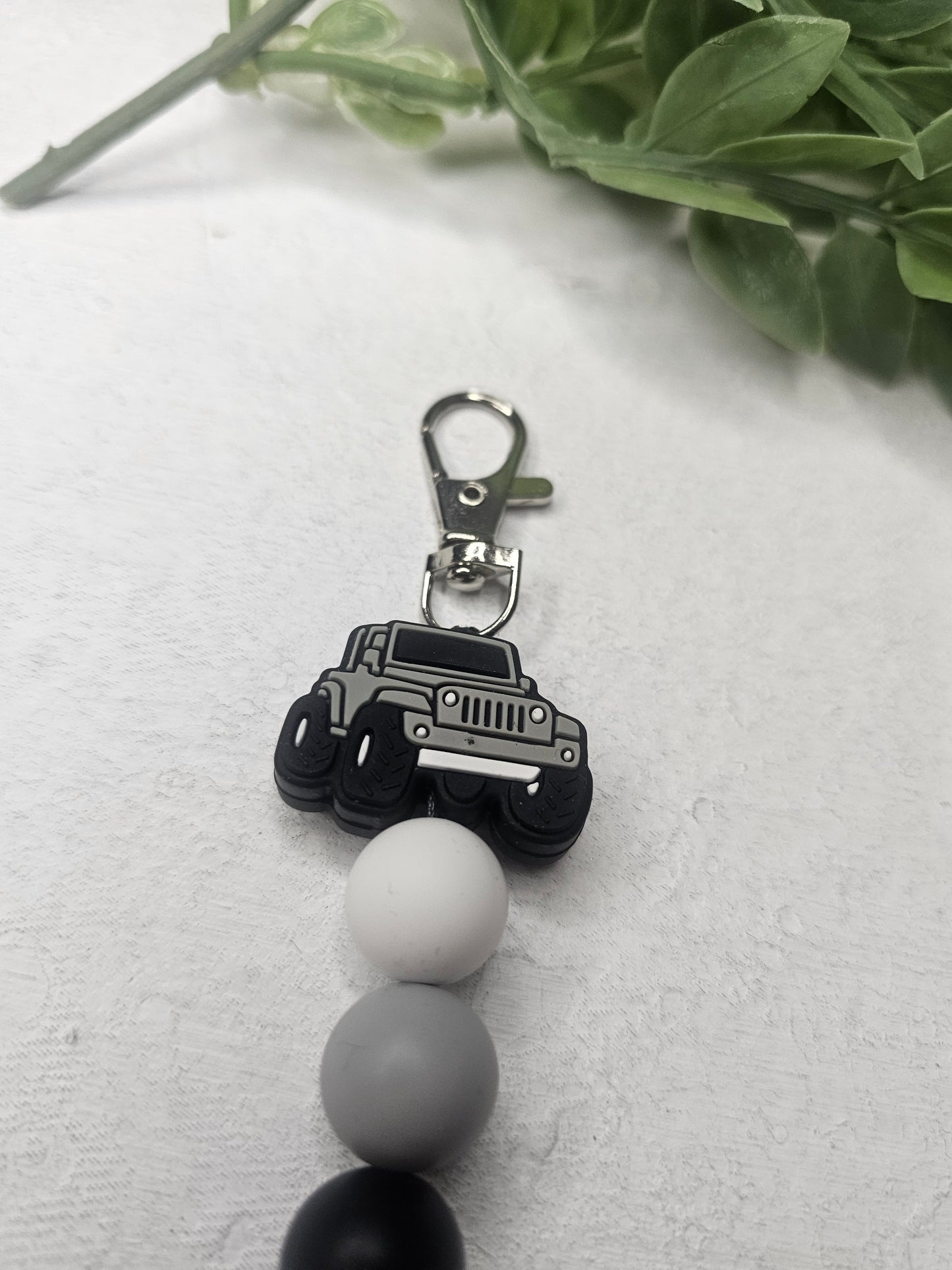 Gray Jeep Dangle Bead Keychain