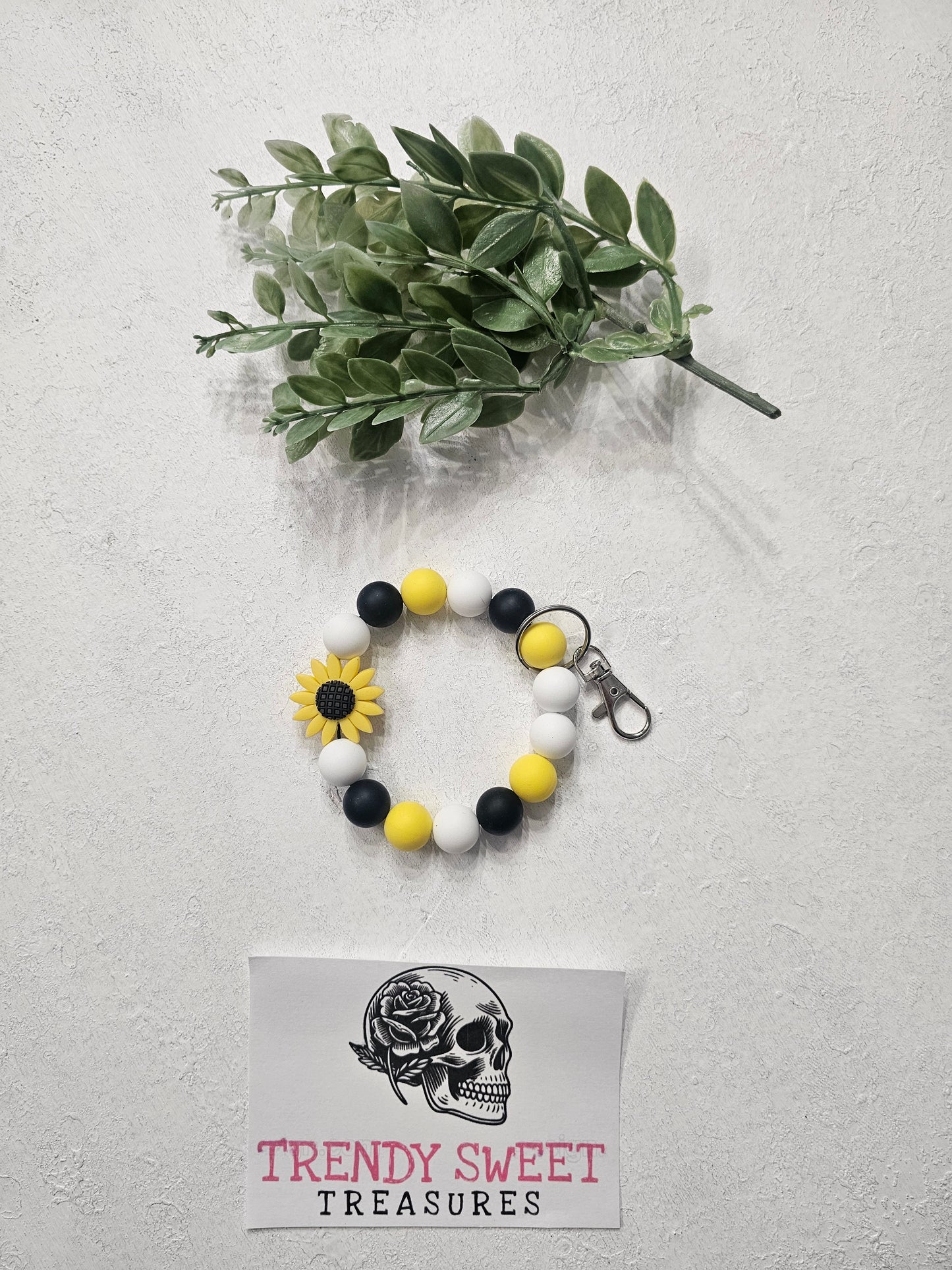 Dark Sunflower Beaded Bracelet Keychain