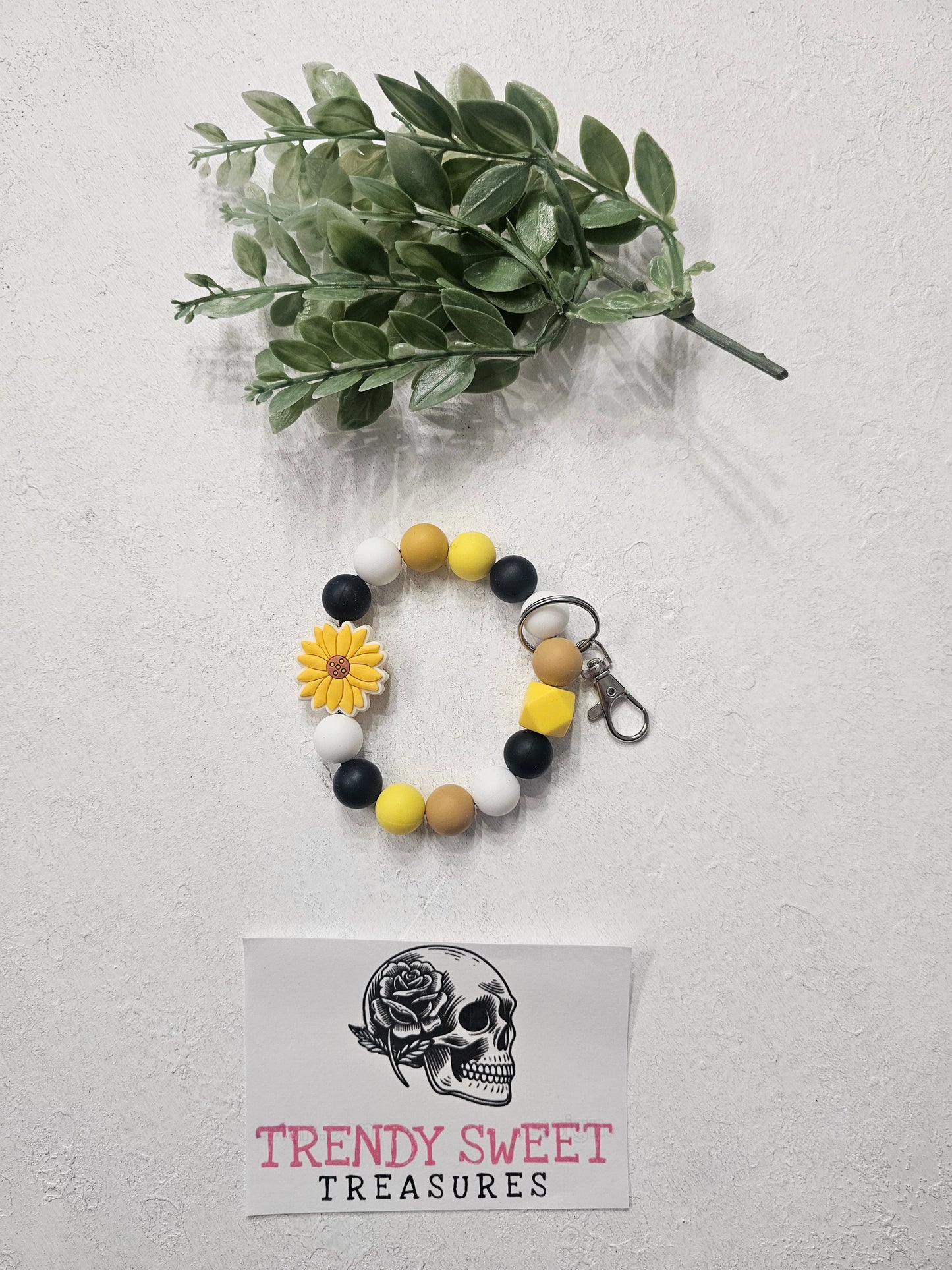 Light Sunflower Beaded Bracelet Keychain