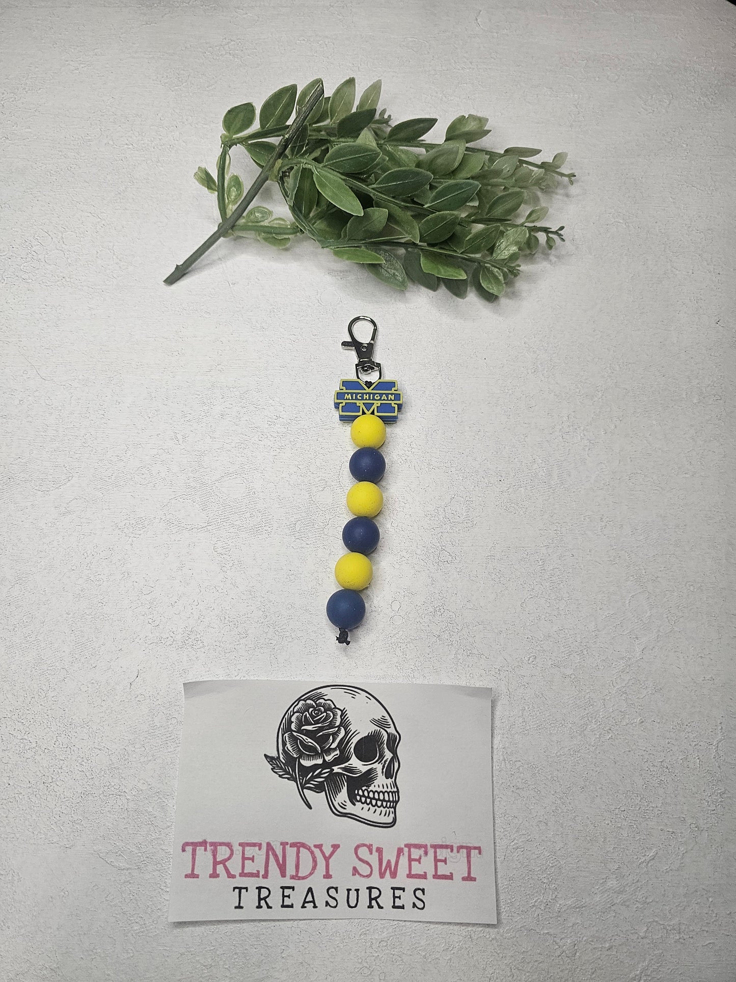 Michigan Wolverines Dangle Bead Keychain