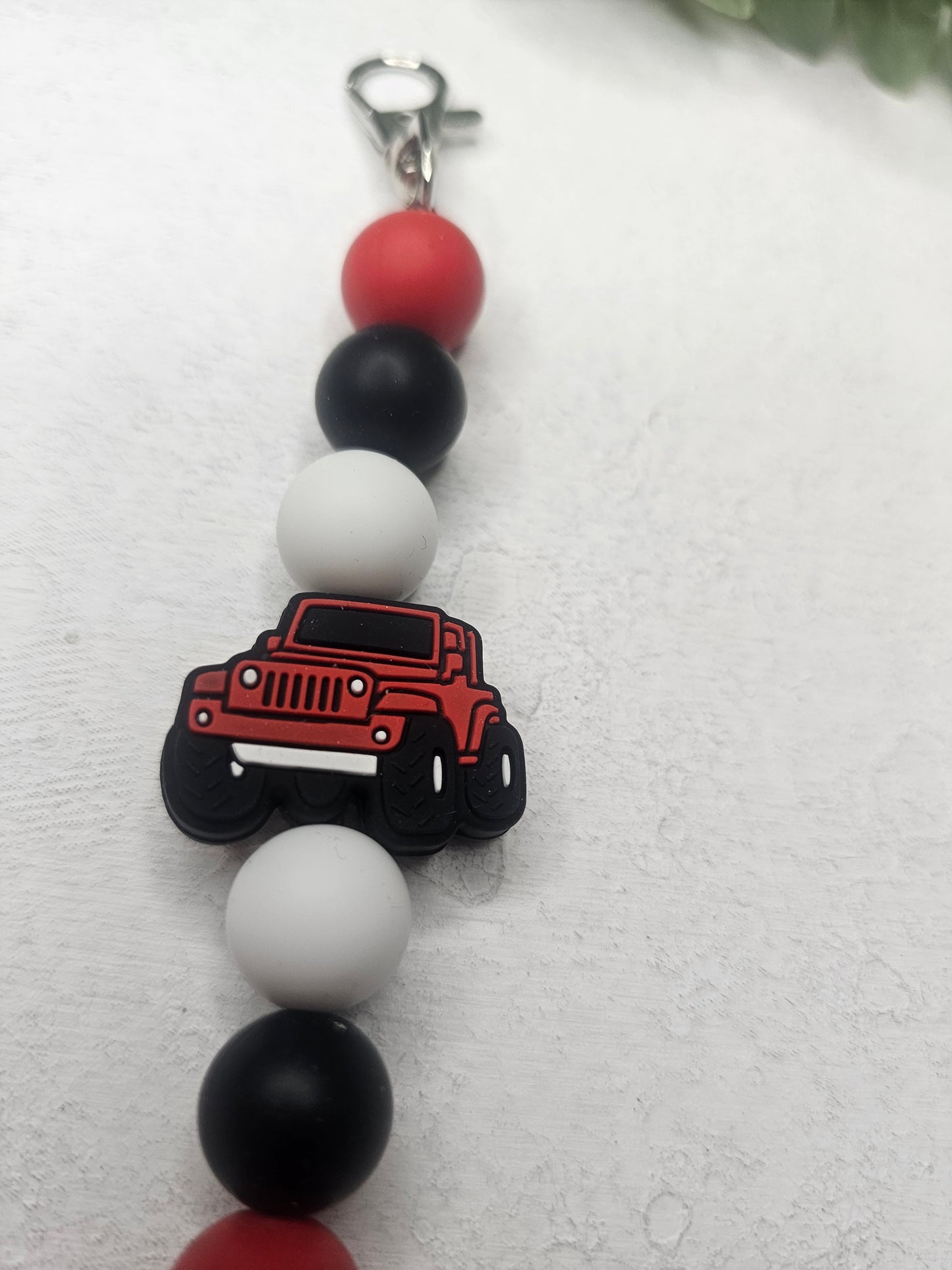 Red Jeep Dangle Bead Keychain