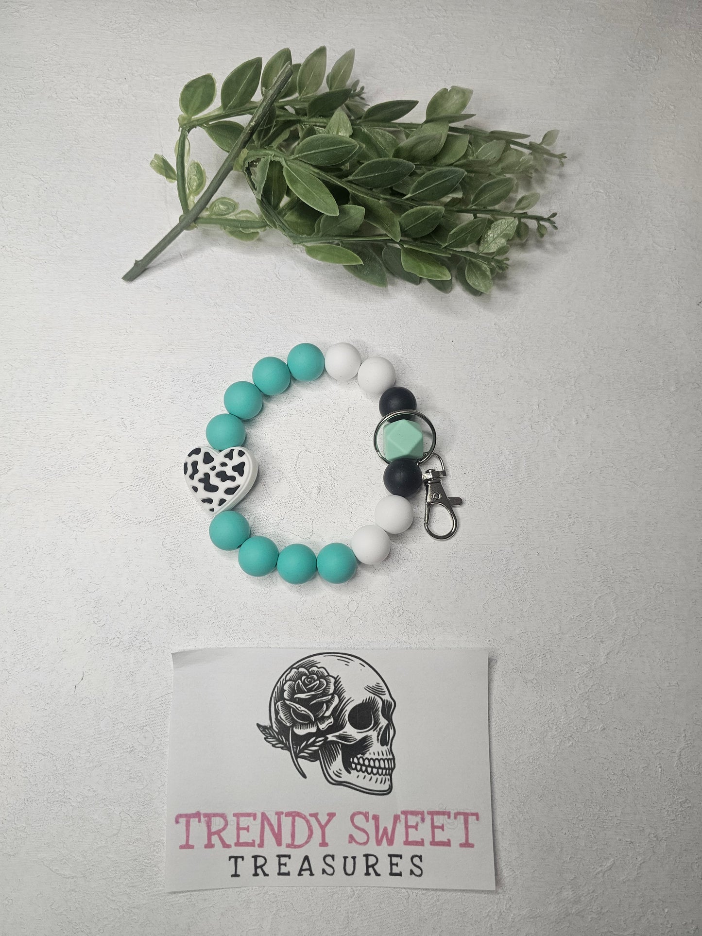 Cow Print Heart Beaded Bracelet Keychain