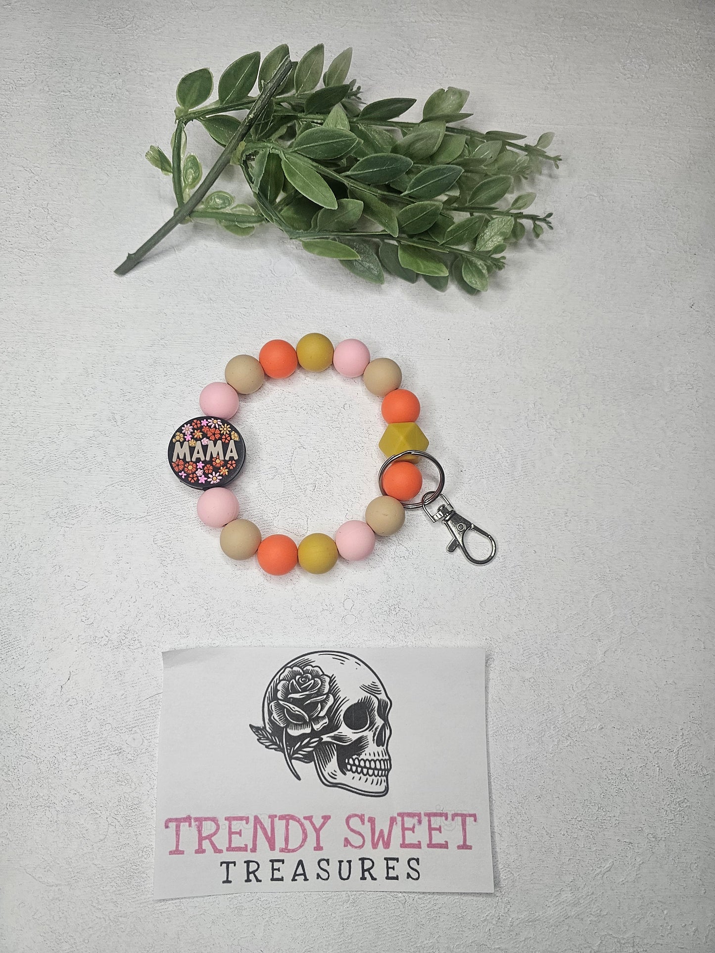 Mama Floral Beaded Bracelet Keychain