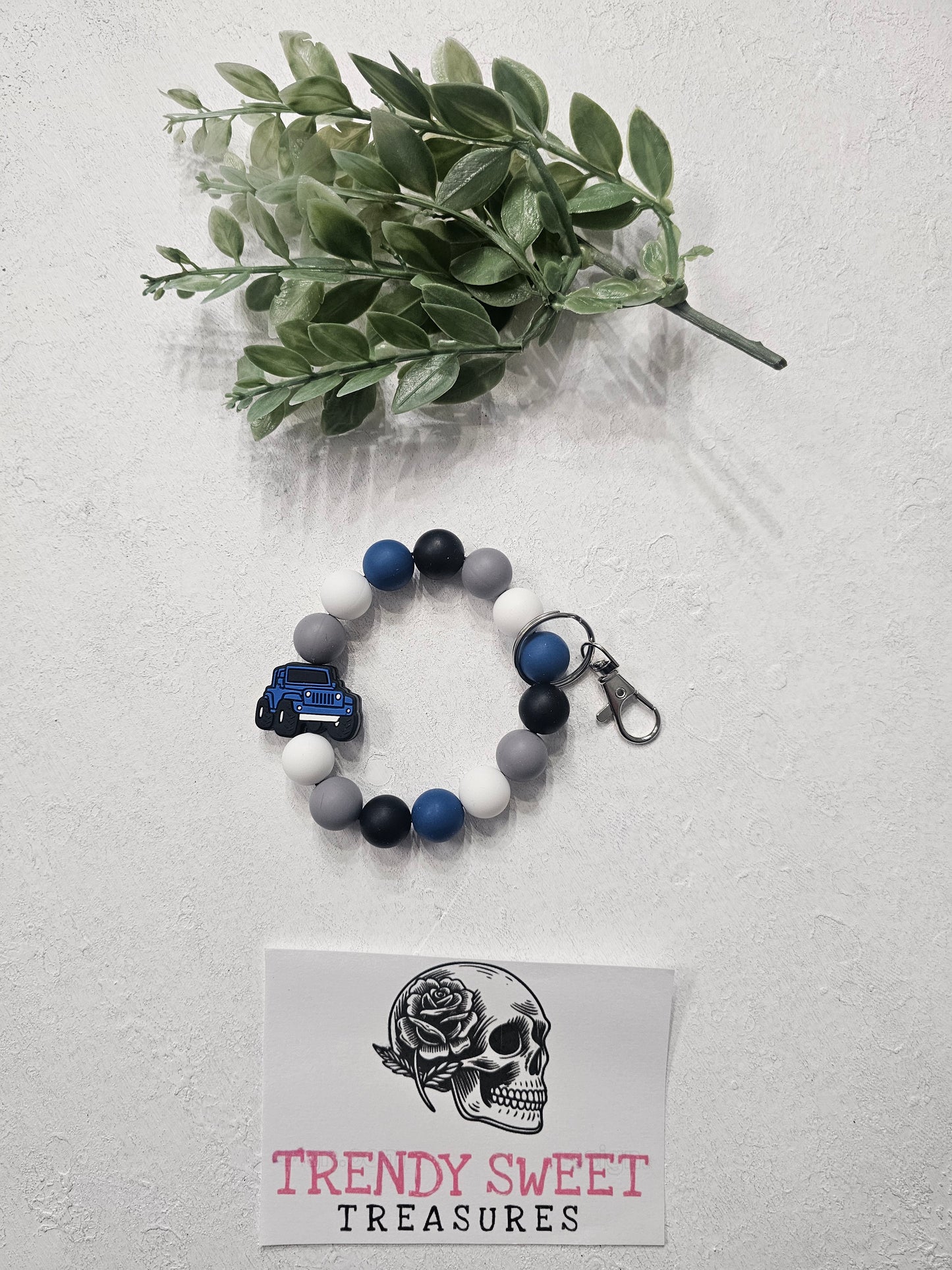 Dark Blue Jeep Beaded Bracelet Keychain